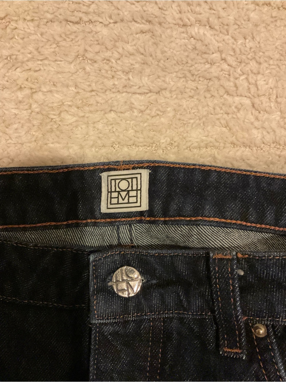 TOTEME High-Rise Barrel-Leg Jeans - Picture 3 of 6